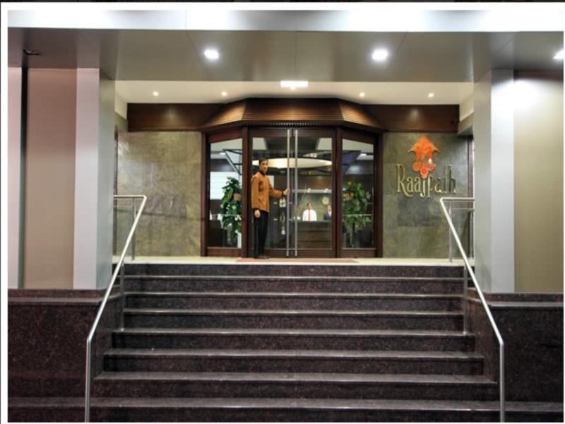 Clubhouse Hotel Raajpath Вадодара Екстер'єр фото